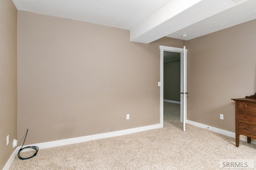 4909 Sabrina Property Photo 41
