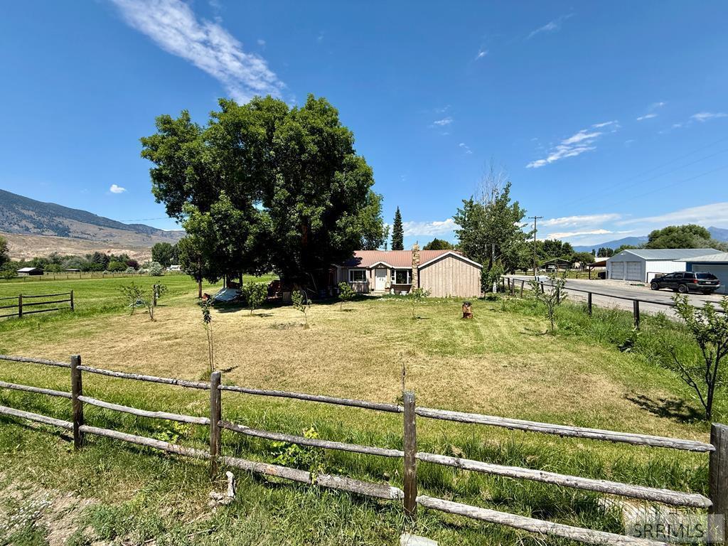 2 Hammon Drive Property Photo 1