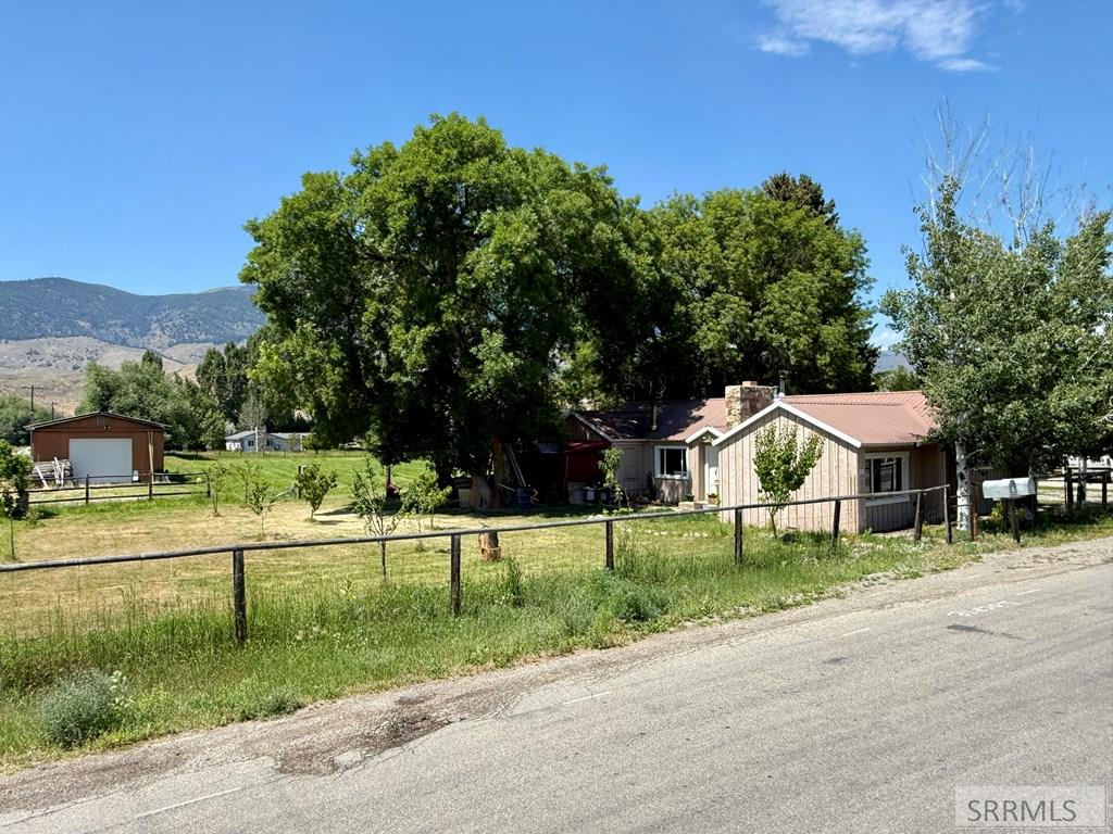 2 Hammon Drive Property Photo 3