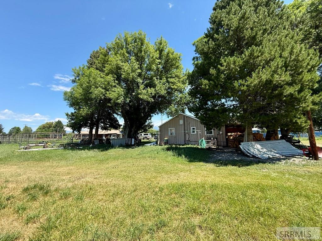 2 Hammon Drive Property Photo 4