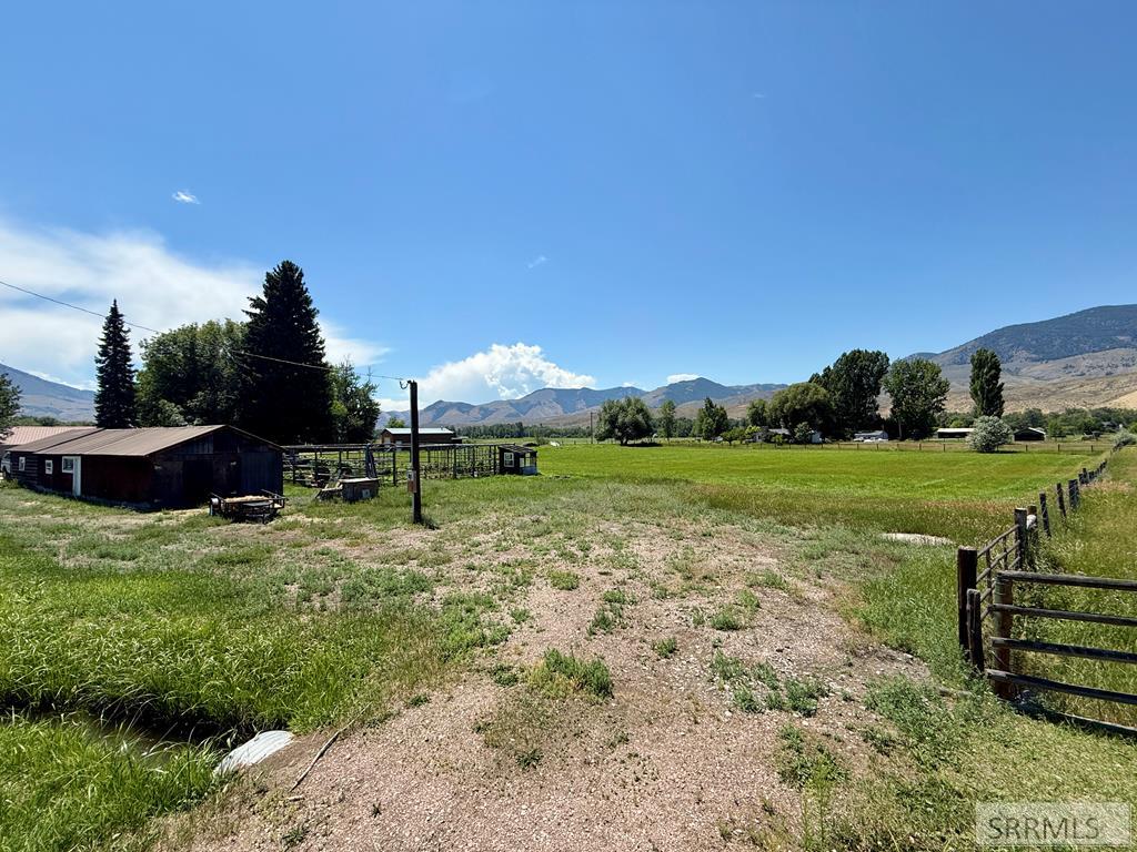 2 Hammon Drive Property Photo 6