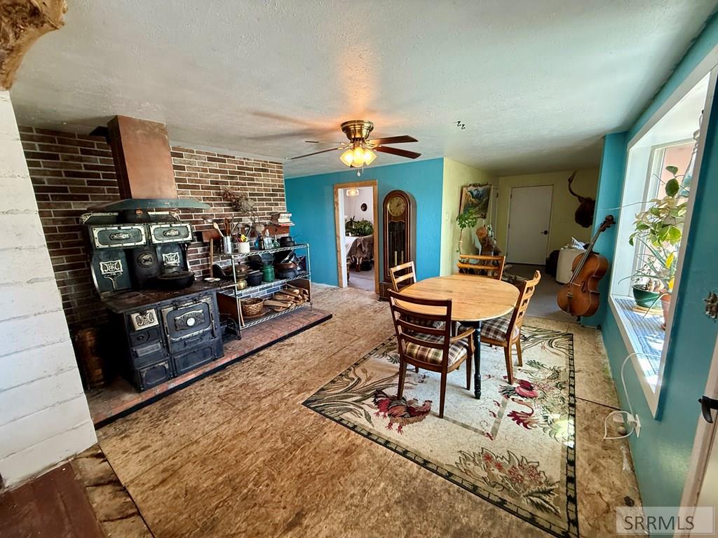 2 Hammon Drive Property Photo 18
