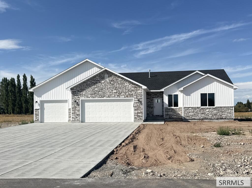 3789 E 194 N Property Photo 1