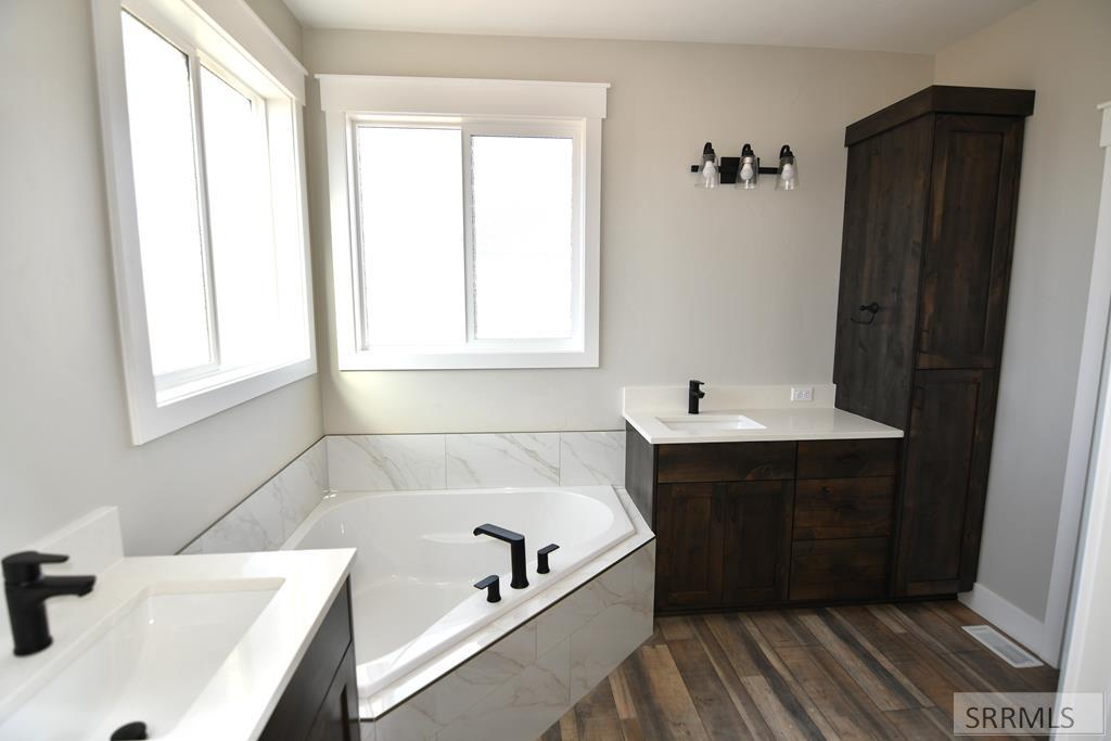 3789 E 194 N Property Photo 28