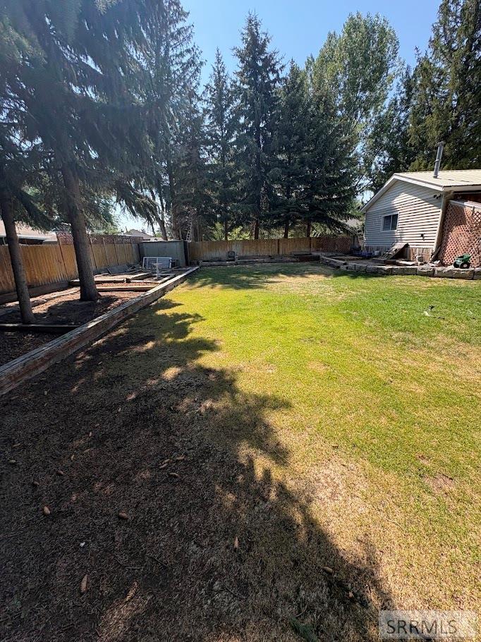 880 1st Street Property Photo 8