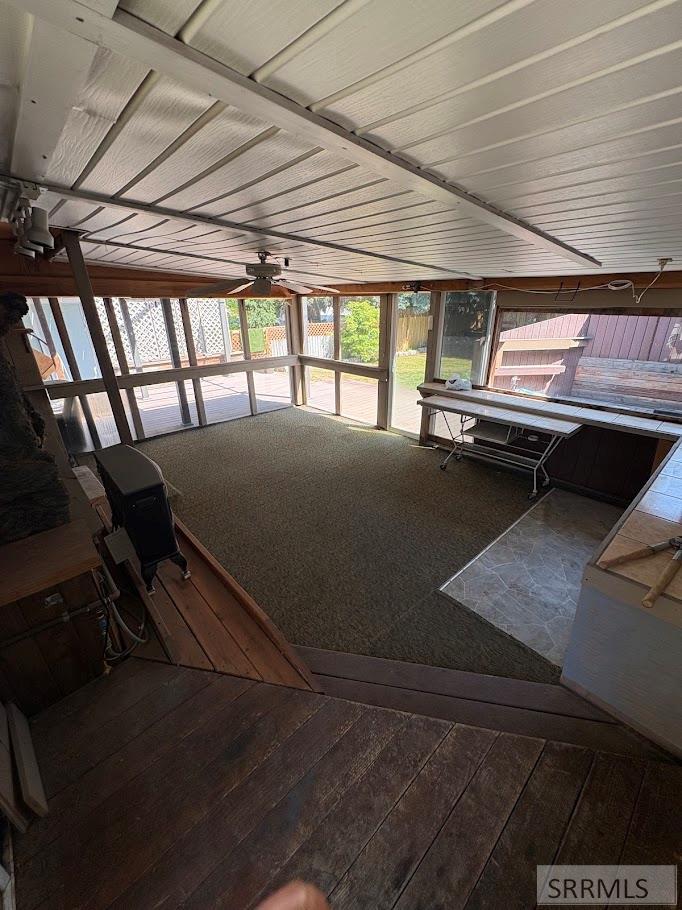 880 1st Street Property Photo 10