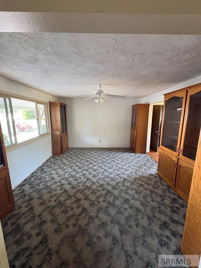 880 1st Street Property Photo 11