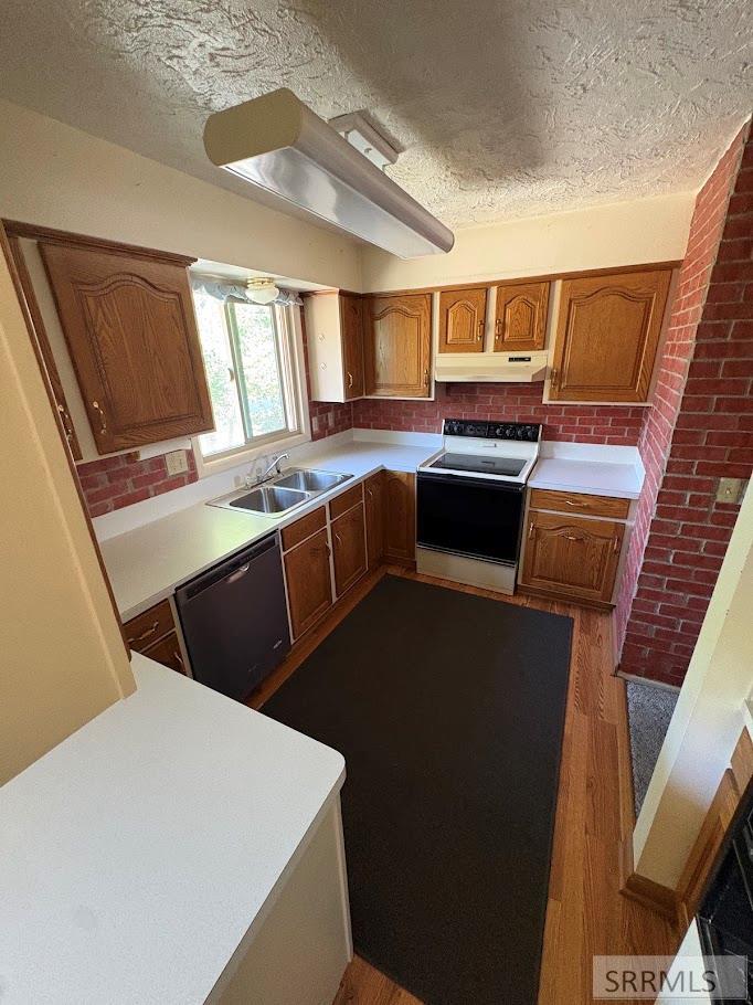 880 1st Street Property Photo 12