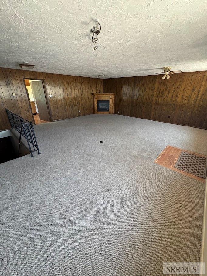 880 1st Street Property Photo 15