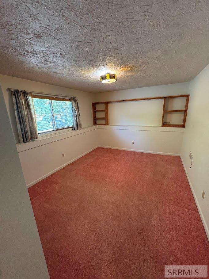 880 1st Street Property Photo 26