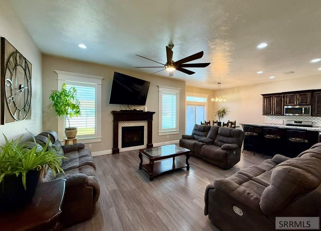5138 Brylee Way Property Photo 4