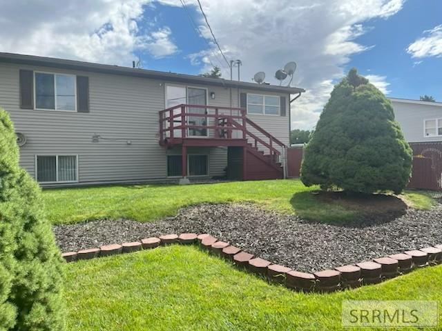 586 Boyd Property Photo 5