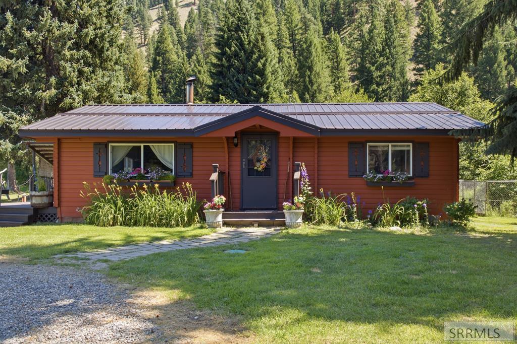 3127 N Highway 93 Property Photo 1