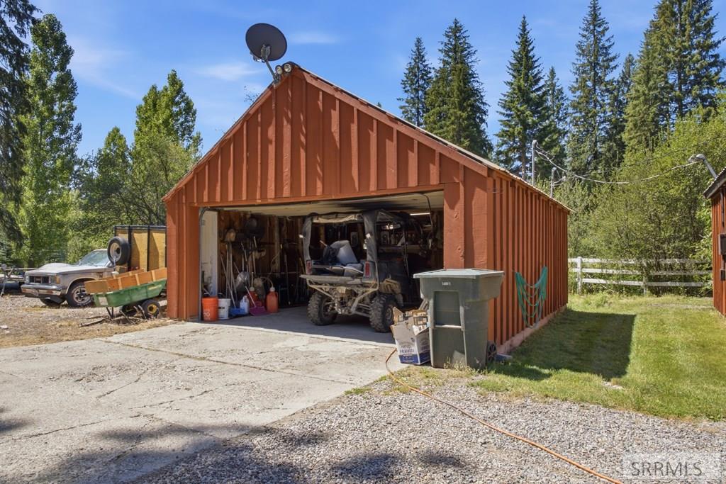 3127 N Highway 93 Property Photo 34