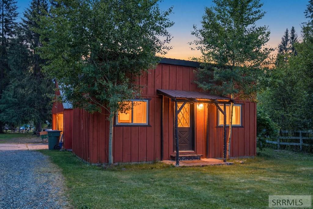 3127 N Highway 93 Property Photo 44