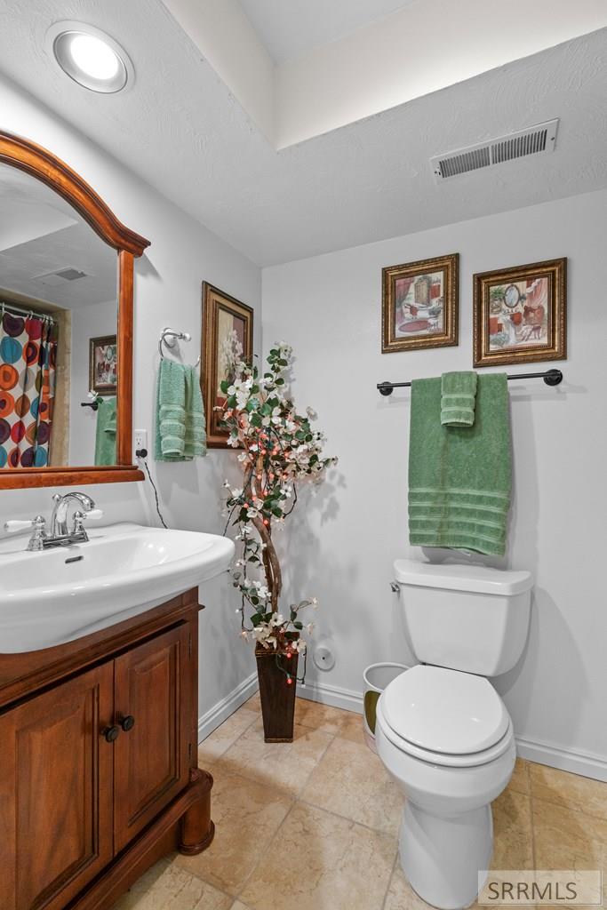 190 W 4 N Property Photo 36