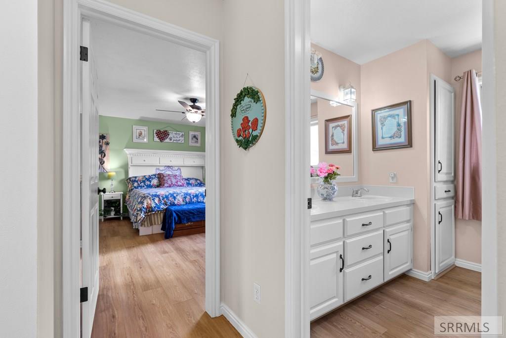190 W 4 N Property Photo 38