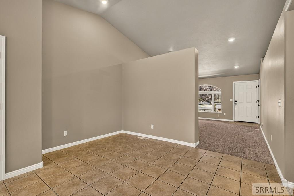 3881 E Clearfield Lane Property Photo 12
