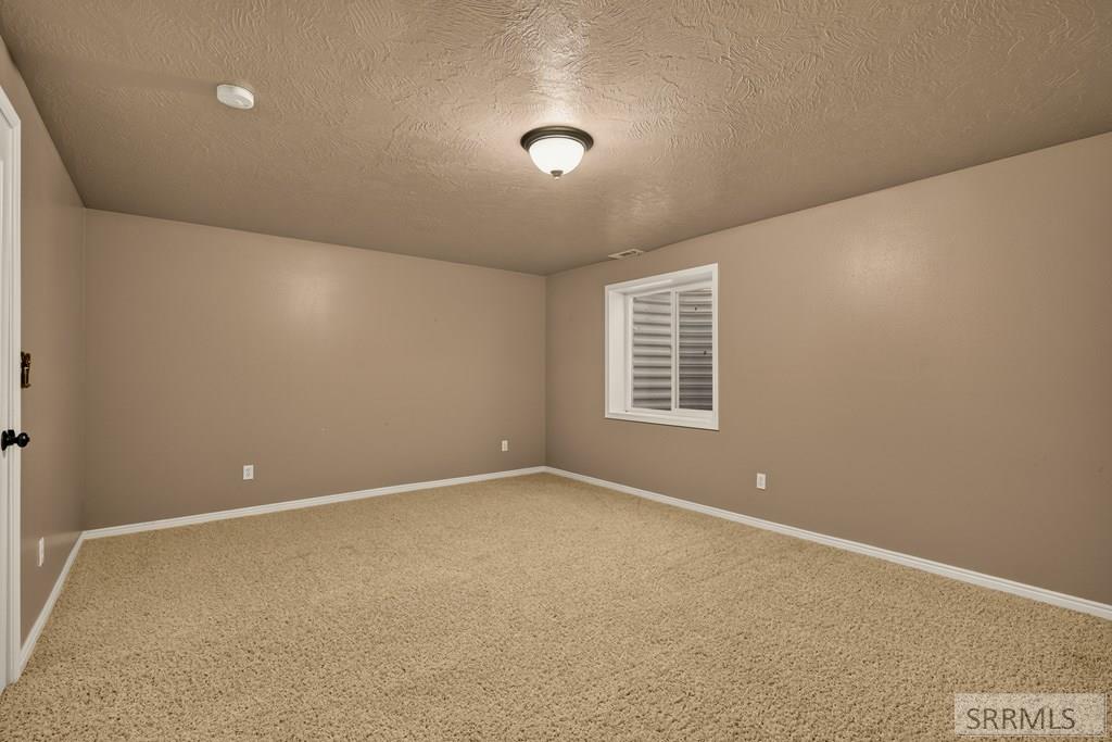 3881 E Clearfield Lane Property Photo 24