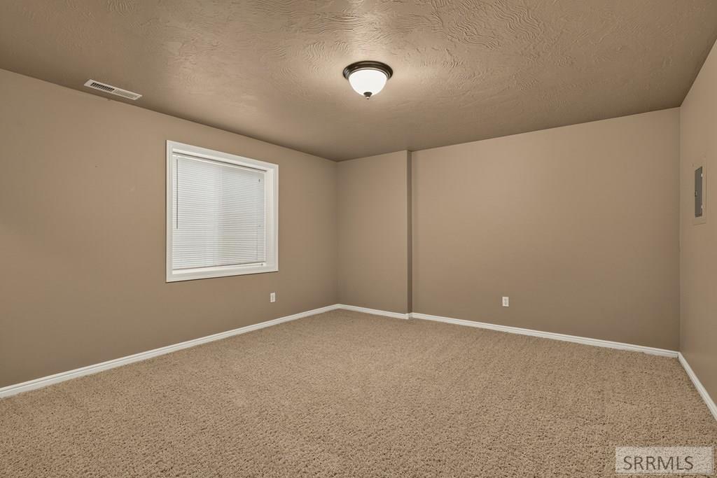 3881 E Clearfield Lane Property Photo 32