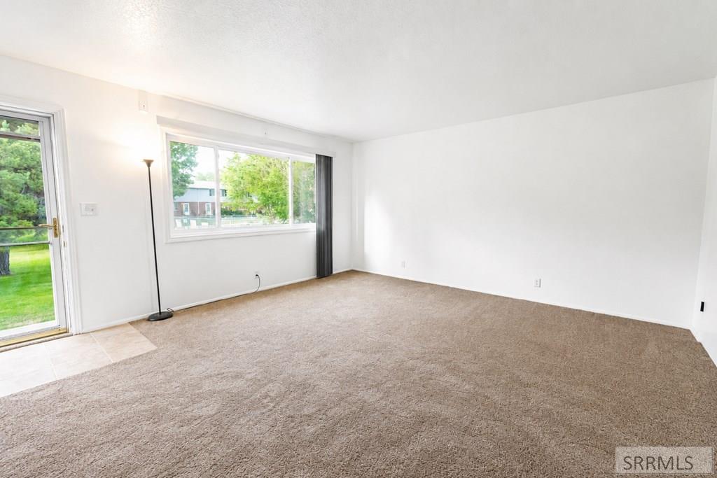 347 S Skyline Drive Property Photo 2