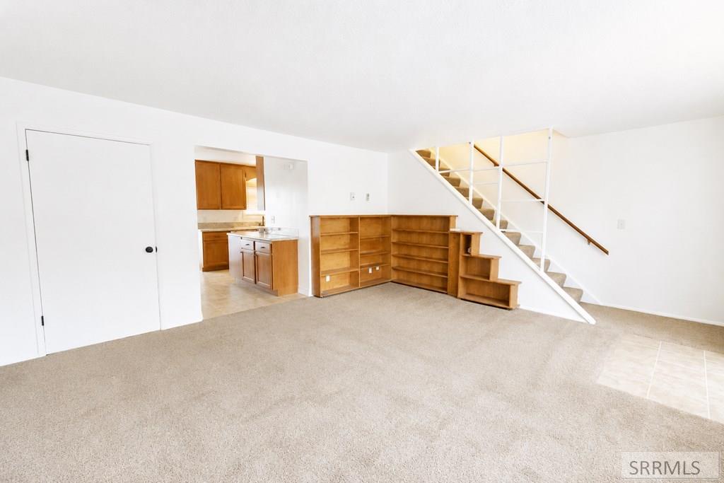 347 S Skyline Drive Property Photo 3