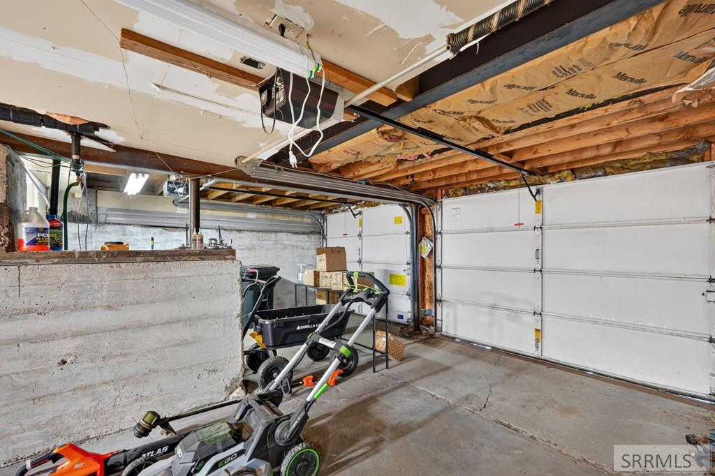 310 Elm Street Property Photo 28