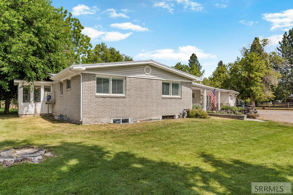 1355 S Shilling Avenue Property Photo 5