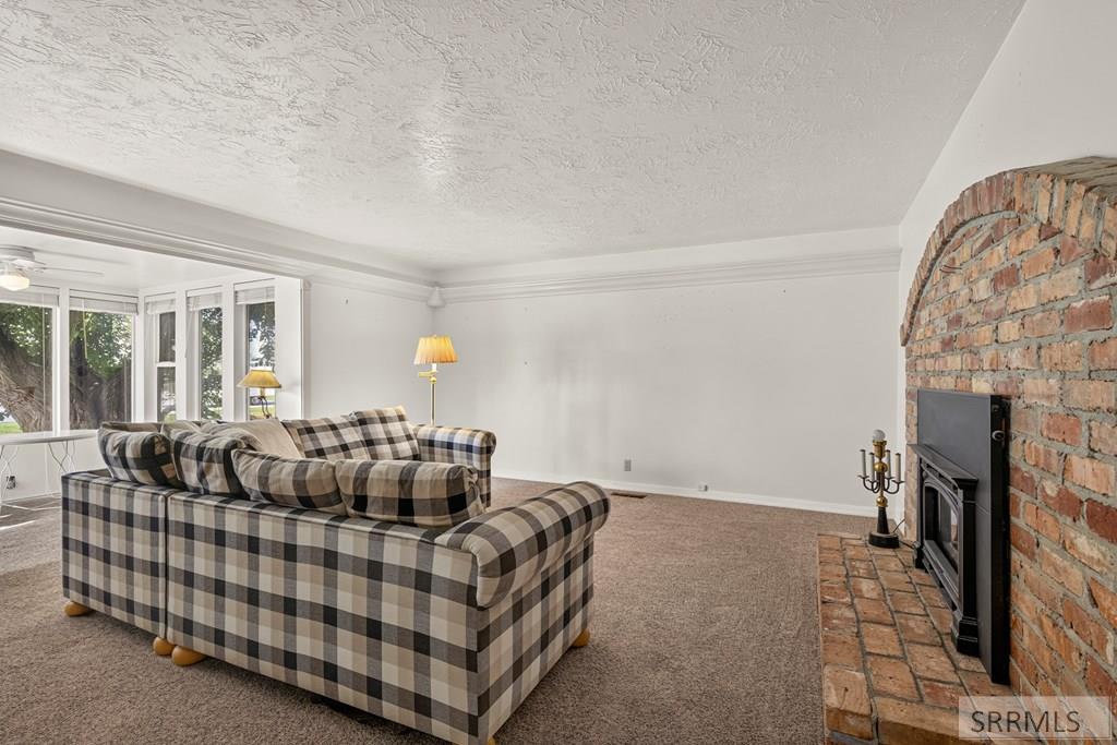 1355 S Shilling Avenue Property Photo 8
