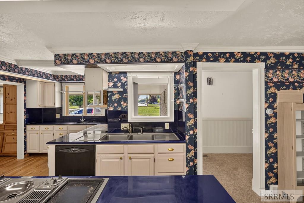 1355 S Shilling Avenue Property Photo 14