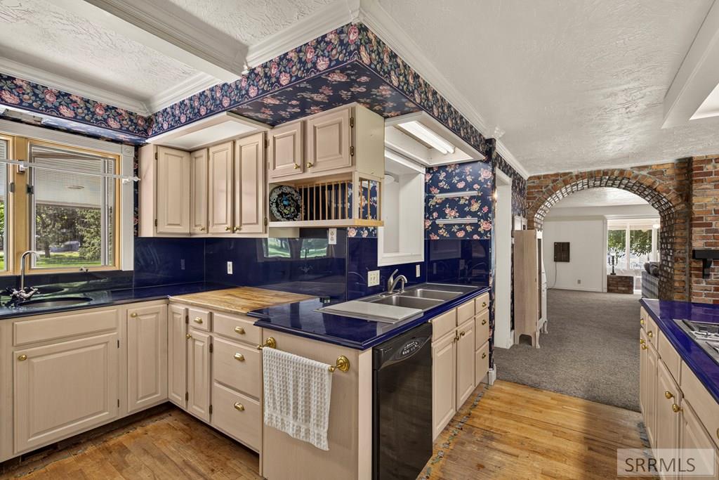 1355 S Shilling Avenue Property Photo 15