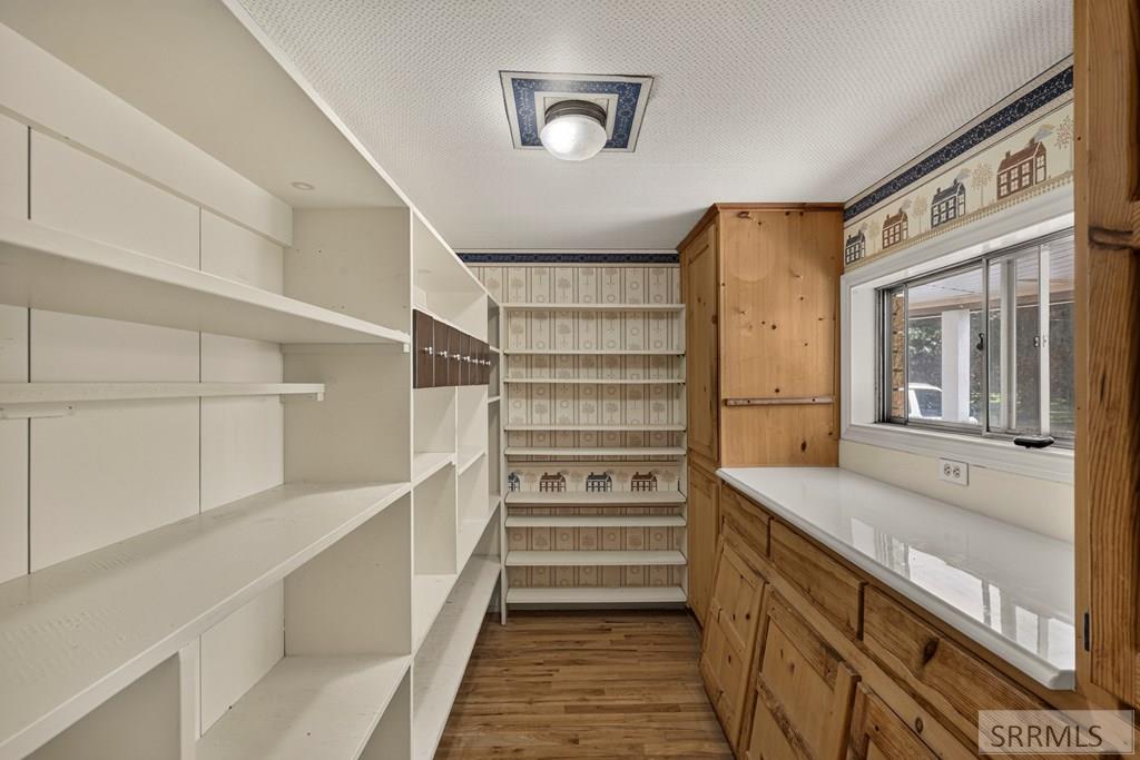 1355 S Shilling Avenue Property Photo 21