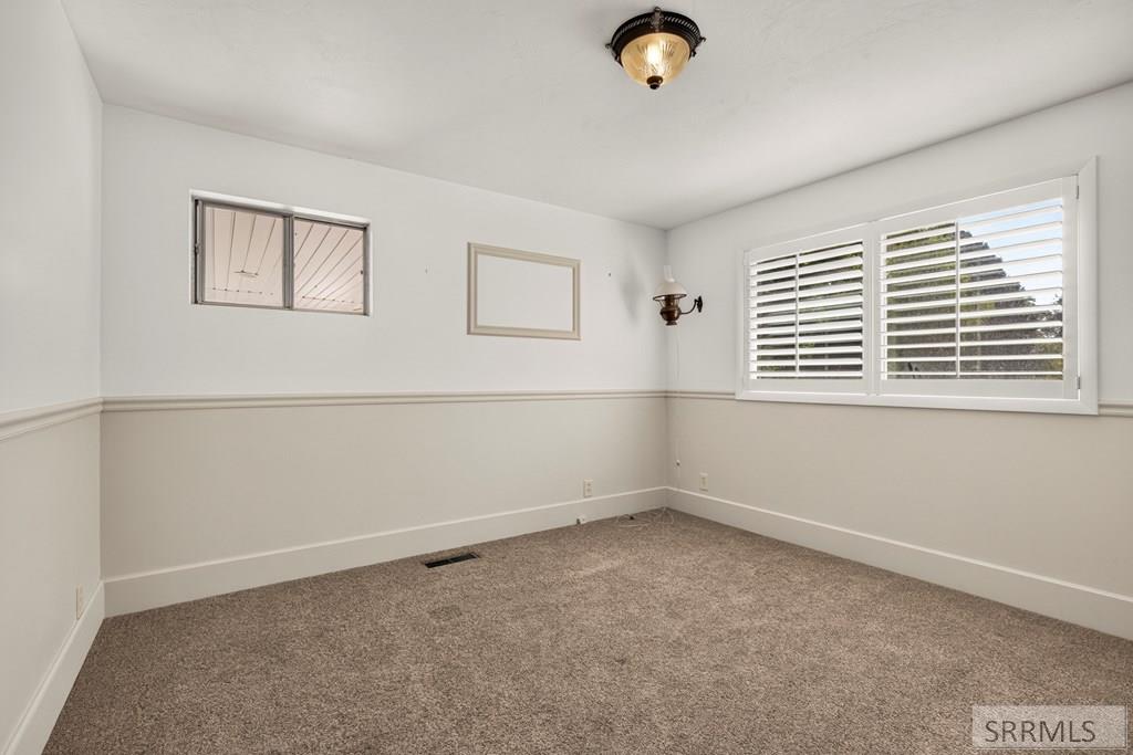 1355 S Shilling Avenue Property Photo 22
