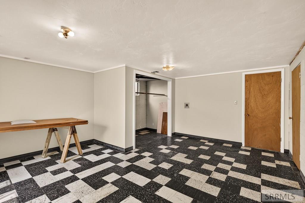 1355 S Shilling Avenue Property Photo 36