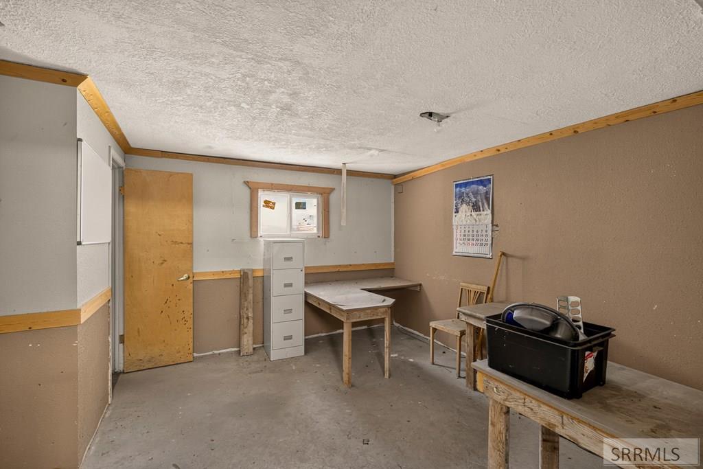 1355 S Shilling Avenue Property Photo 41