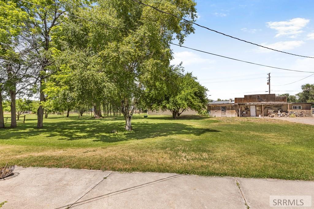 1355 S Shilling Avenue Property Photo 64