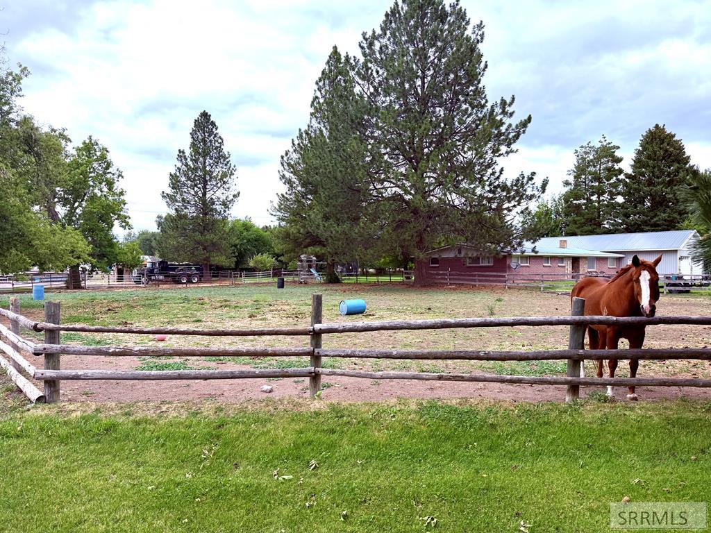 1355 S Shilling Avenue Property Photo 81