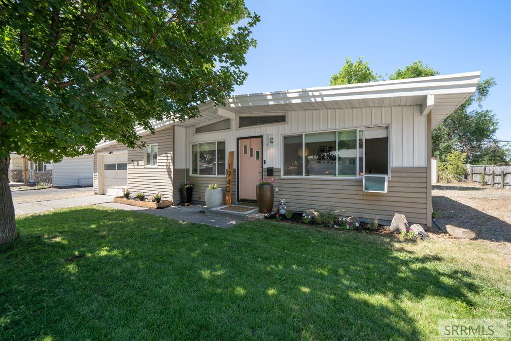 1940 S Curlew Drive Property Photo 1