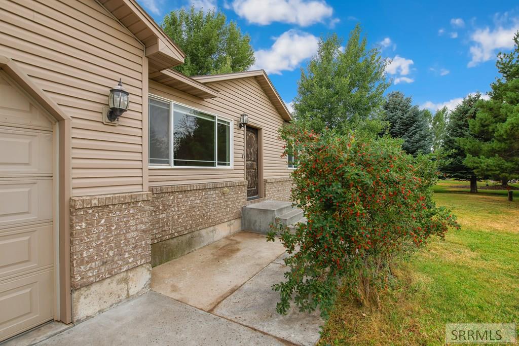 4234 E 295 N Property Photo 3