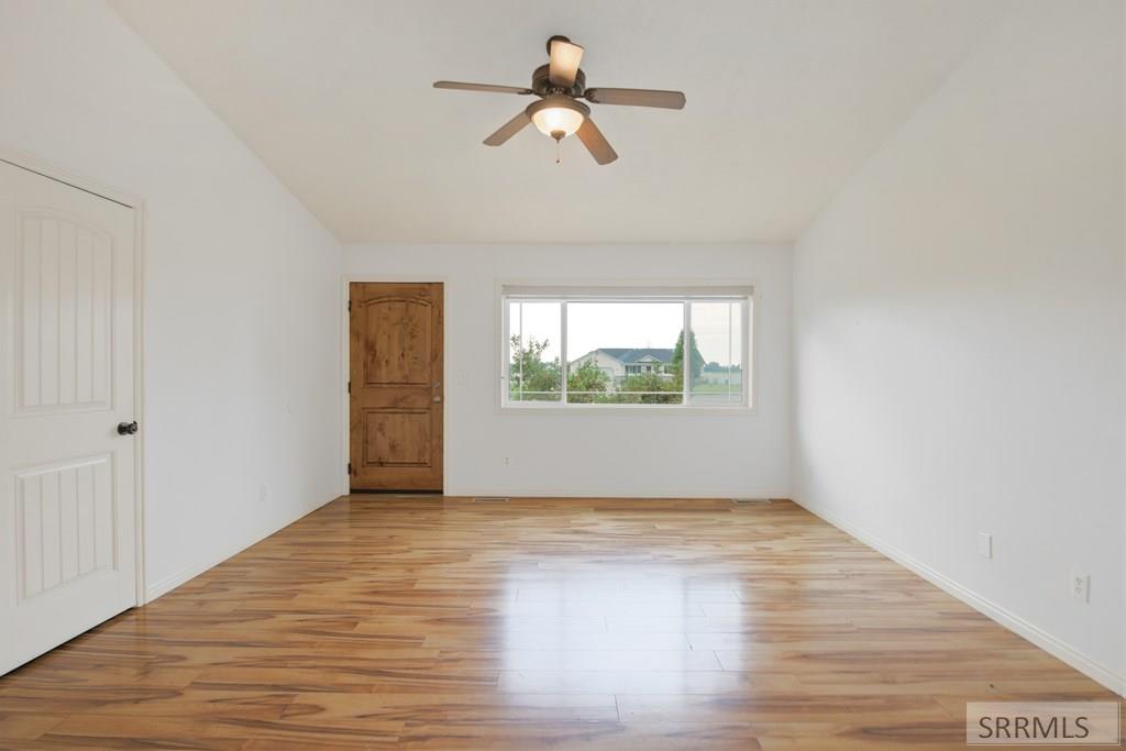 4234 E 295 N Property Photo 5