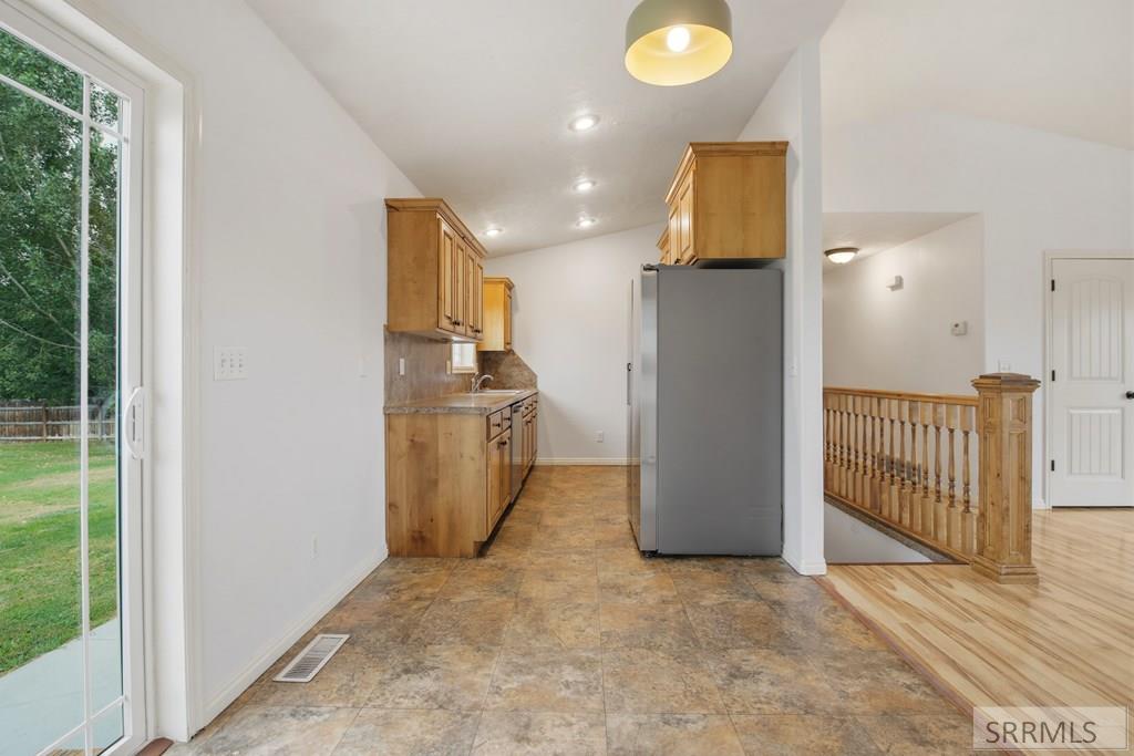 4234 E 295 N Property Photo 11