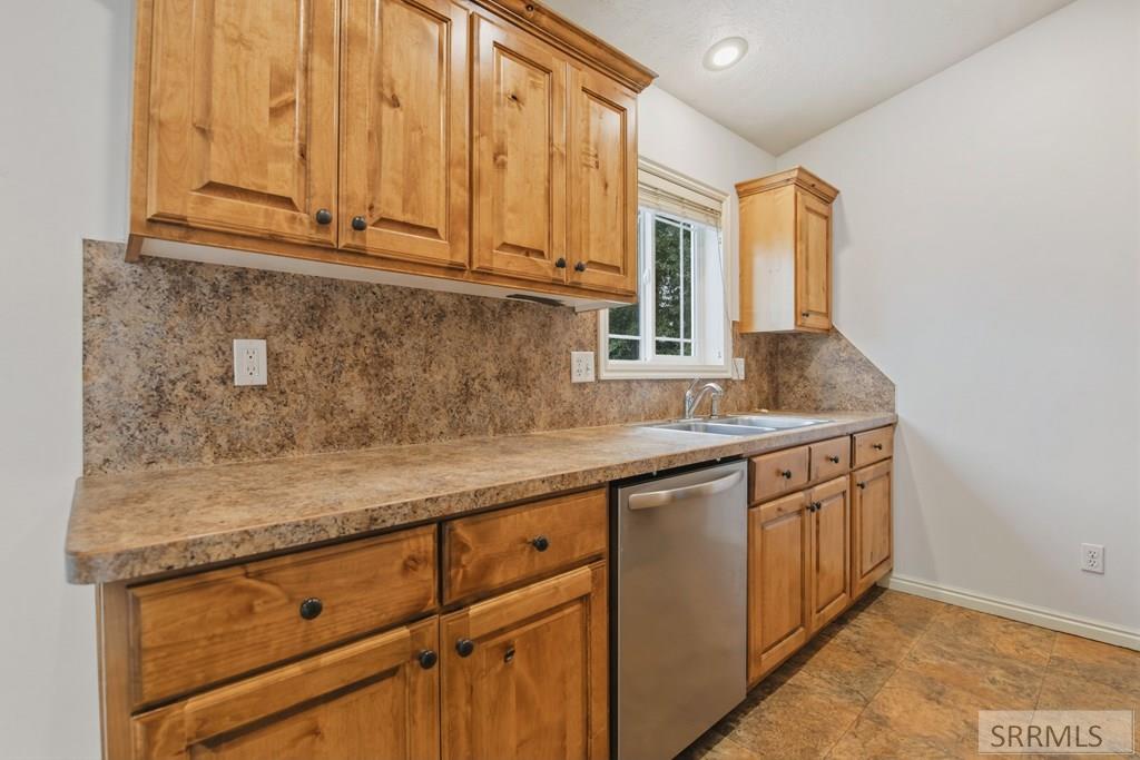 4234 E 295 N Property Photo 13