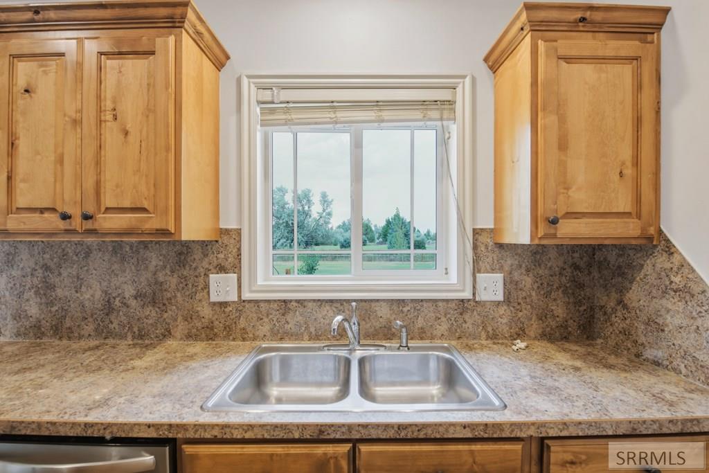 4234 E 295 N Property Photo 14