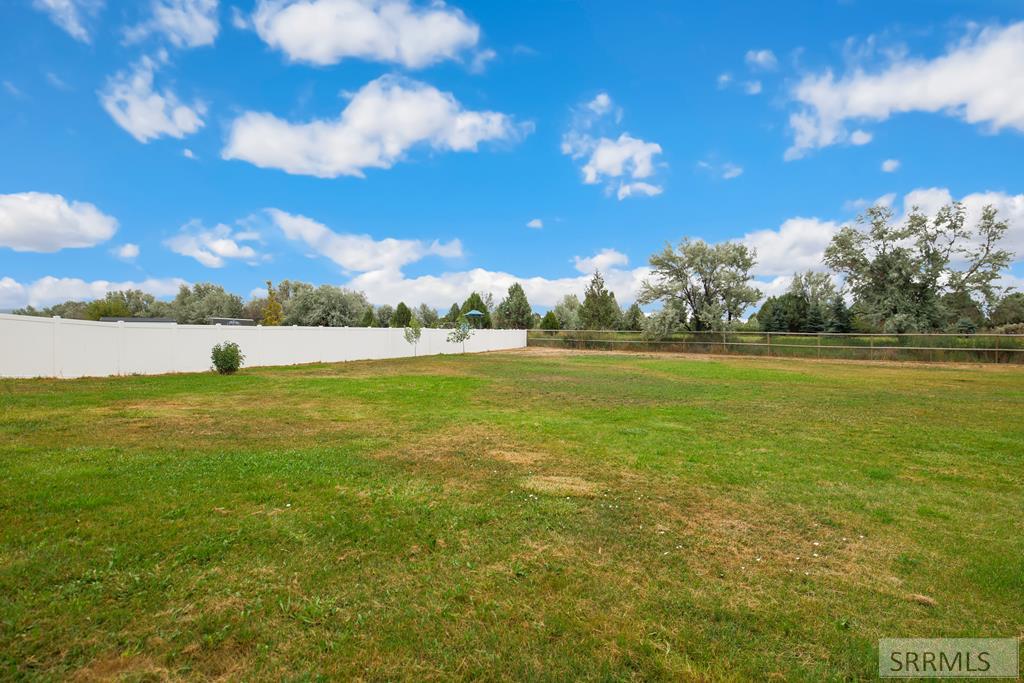 4234 E 295 N Property Photo 35