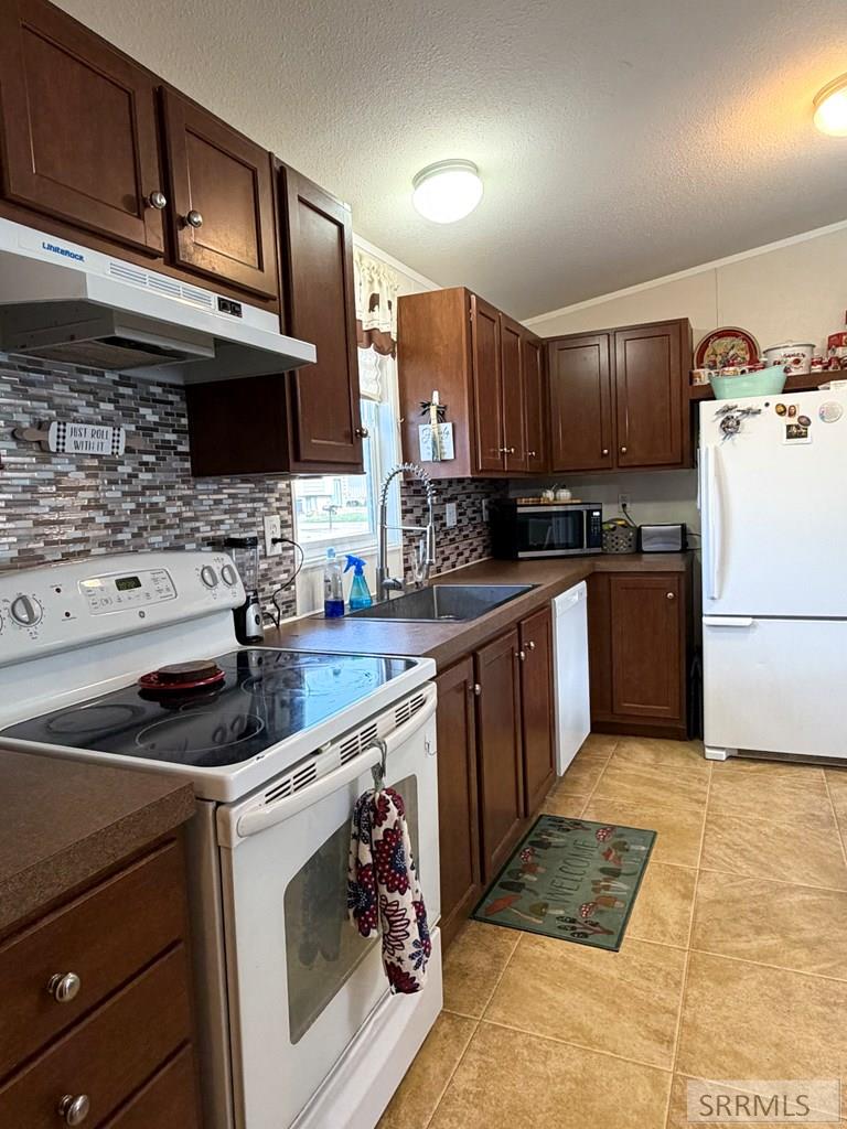 3920 Nora # 10 Property Photo 10