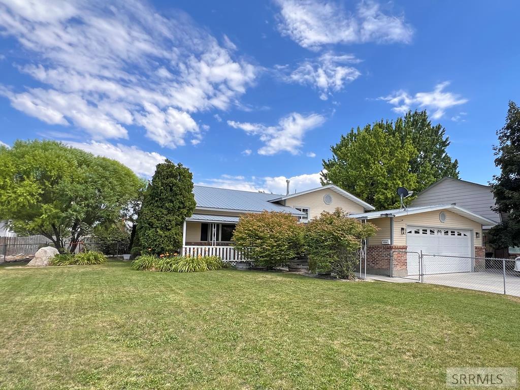 413 Logan Drive Property Photo 1