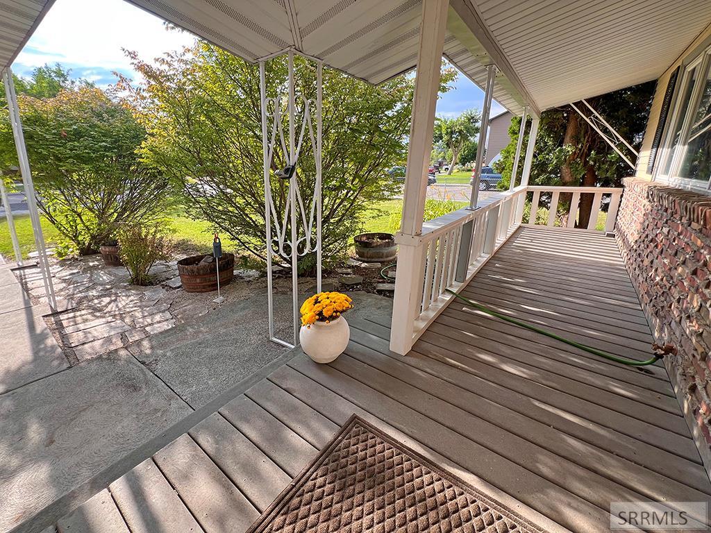 413 Logan Drive Property Photo 5