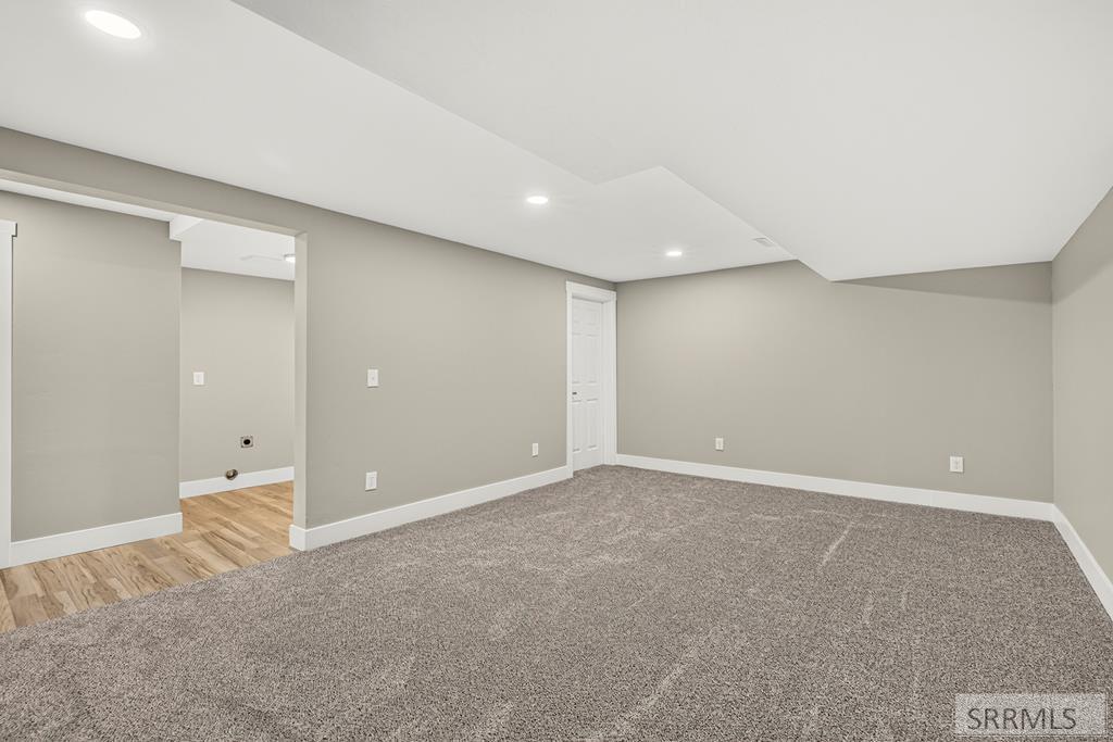 413 Logan Drive Property Photo 20