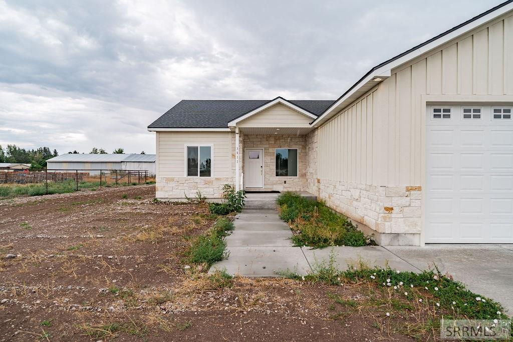 3811 E 228 N Property Photo 6