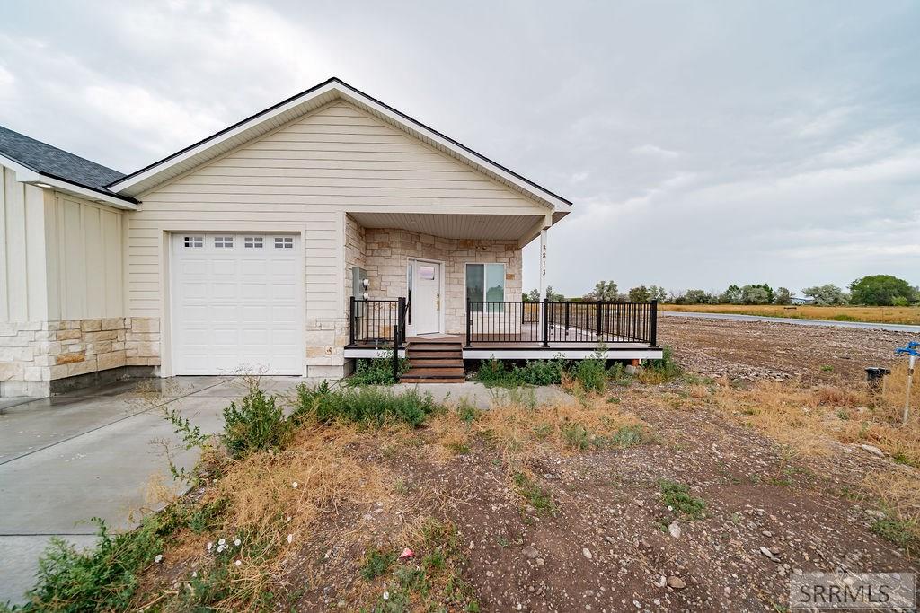 3811 E 228 N Property Photo 8